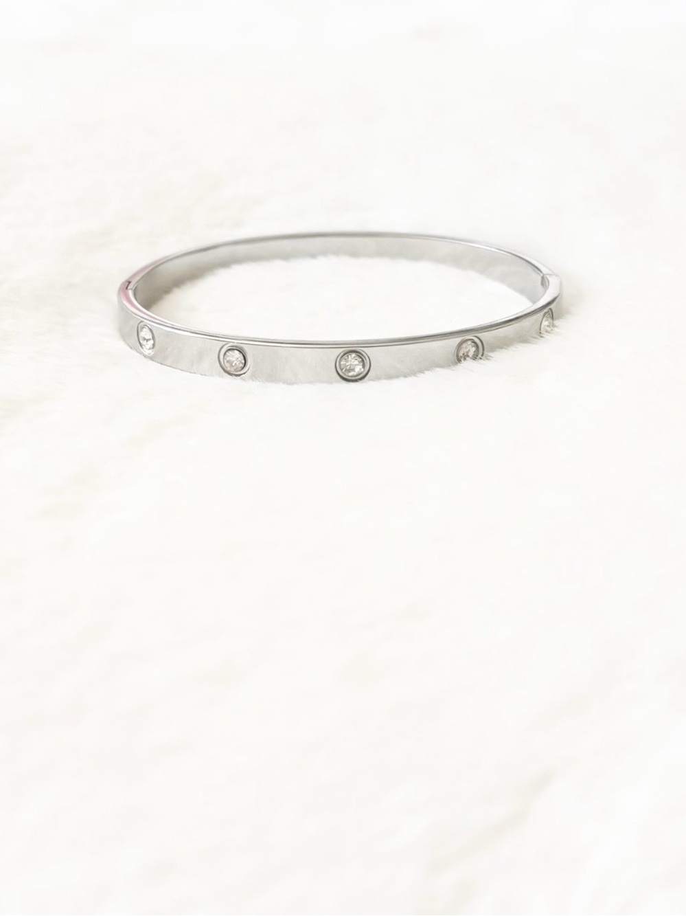 5/$15 🩷 MUST BUNDLE Silver Crystal Accent Bangle Bracelet - Women